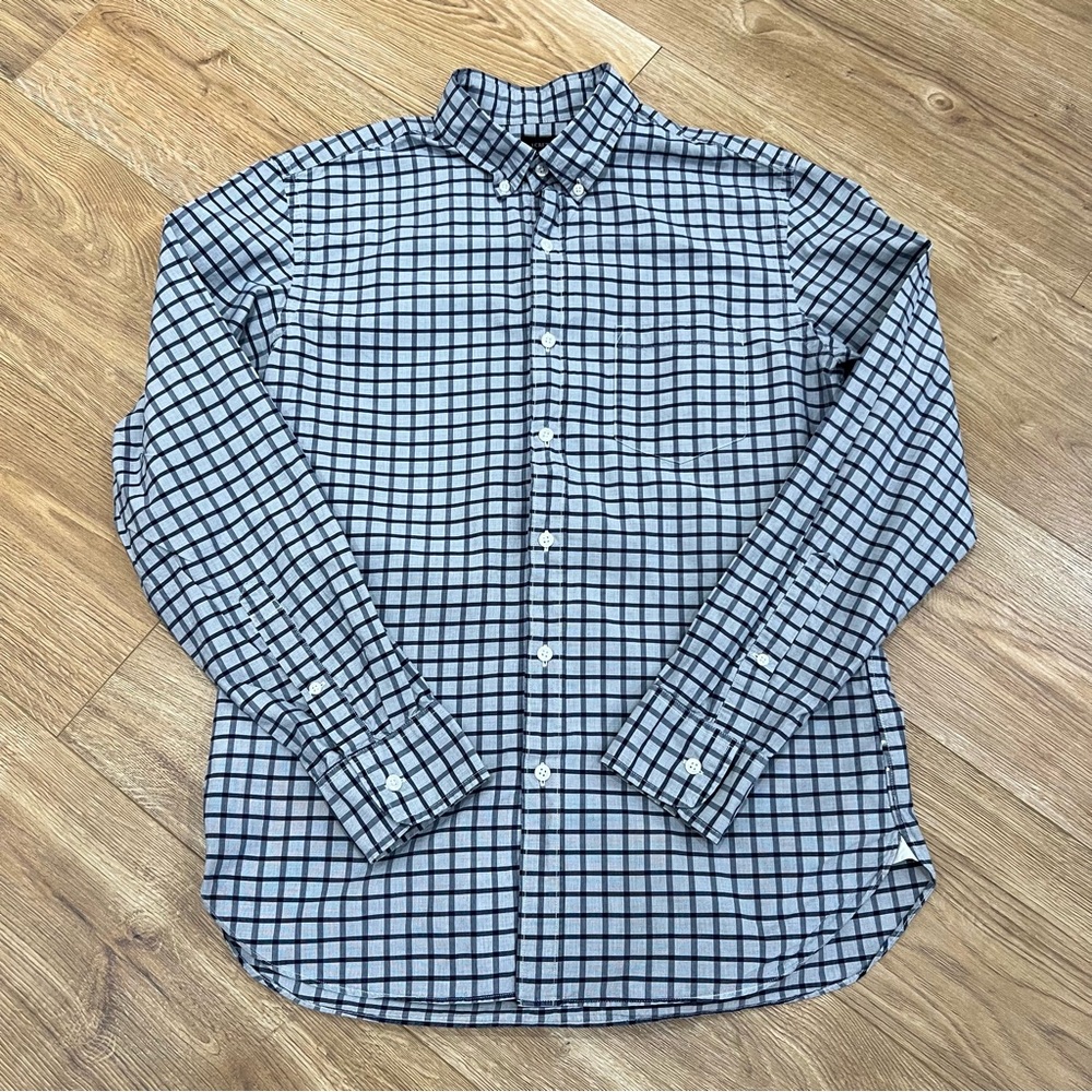 J. Crew Men's Medium Gray and Navy Check Plaid Button Down Oxford Shirt